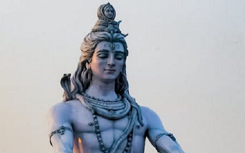 Shiva - Sculptură în India
