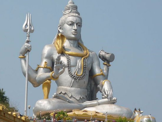 Statue a lui Shiva de la Murdashwar, India