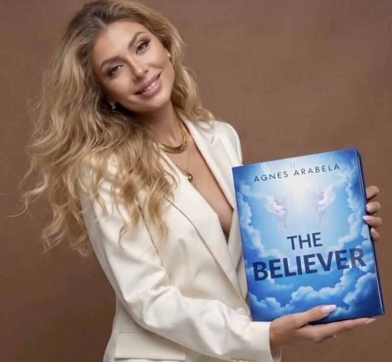 Agnes Arabela Marques își promovează cartea „The Believer”. Rețelele de socializare.